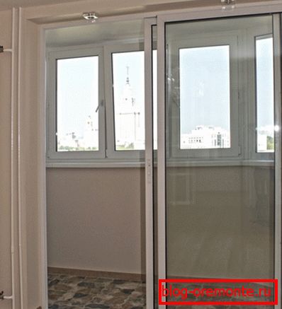 Лизгачка врата на балконот