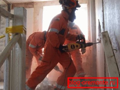Расклопувањето на поделбата го врши професионален тим. Расклопувањето на поделбата го врши професионален тим.