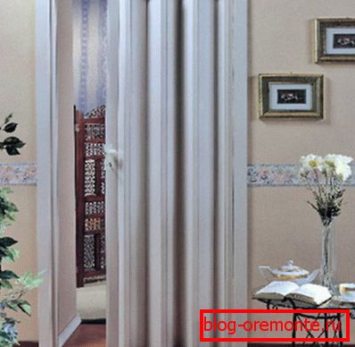 Гармички врати од пластика Гармички врати од пластика