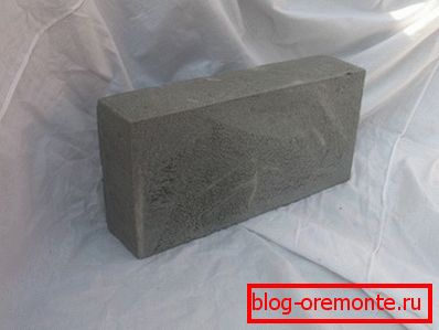 Слики од монолитниот блок. Слики од монолитниот блок.