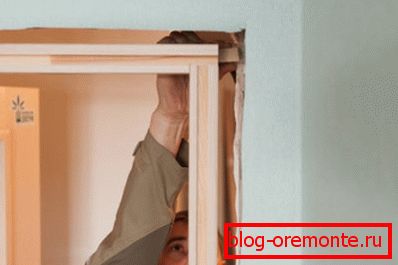 Инсталација на вратата Инсталација на вратата