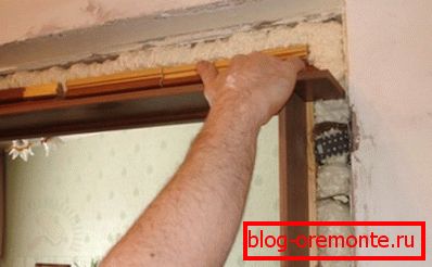 Инсталација на кутијата во отворот Инсталација на кутијата во отворот