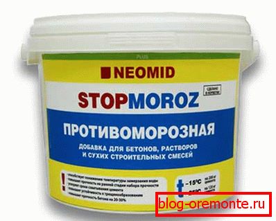 На фотографијата - додаток во бетон за отпорност на мраз Неомид Стопмороз На фотографијата - додаток во бетон за отпорност на мраз Неомид Стопмороз