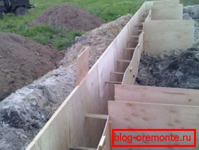 На фото-кофражни за фондацијата На фото-кофражни за фондацијата