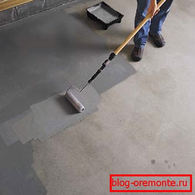 На фото - сликарство на бетонски коловоз На фото - сликарство на бетонски коловоз