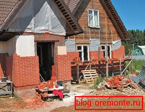 Обложување строения кирпичом