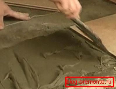 Примена на сврзувачка смеса плочки трем