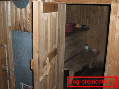 Обрни внимание на фотографијата - покажува погрешна локација на печката, на чело на крошна, што е опасно за здравјето Обрни внимание на фотографијата - покажува погрешна локација на печката, на чело на крошна, што е опасно за здравјето