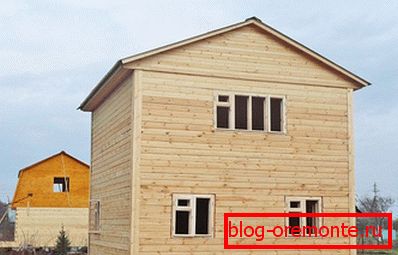 Карактеристики на аранжманот фронтонов