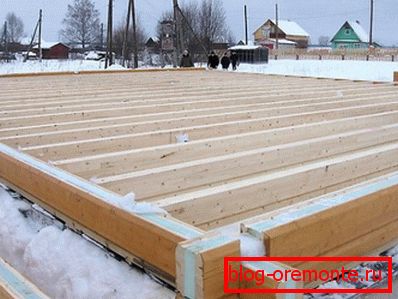 Првиот ред од дрво поставени Првиот ред од дрво поставени