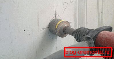 Изработка на дупка во бетонски ѕид