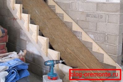 Процес на монтажа на оградата Процес на монтажа на оградата