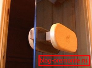 Инсталација на додатоци во стаклената врата Инсталација на додатоци во стаклената врата