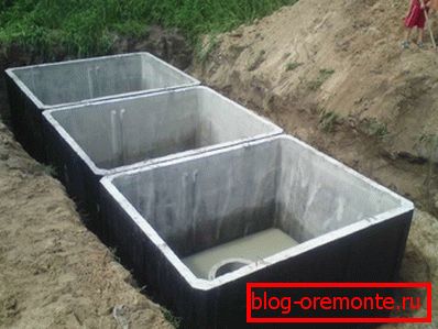 Изградбата на септички резервоар со три комори. Изградбата на септички резервоар со три комори.