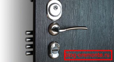 Челични врати GOST31173 2003 со декоративна завршница Челични врати GOST31173 2003 со декоративна завршница