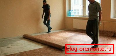 Поставување линолеум на бетонски под