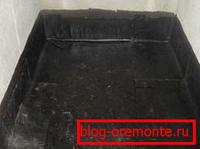 Уредот на бетонскиот под во бања - лепевме водоотпорност