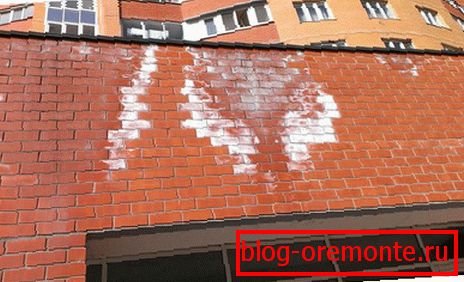 Бледи на фасадата