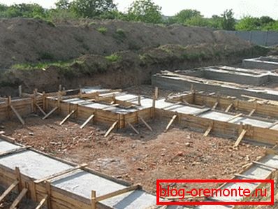 Пополнување на основата во дрво Пополнување на основата во дрво
